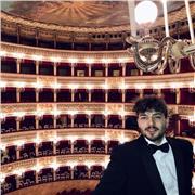 Docente di Musica impartisce lezioni